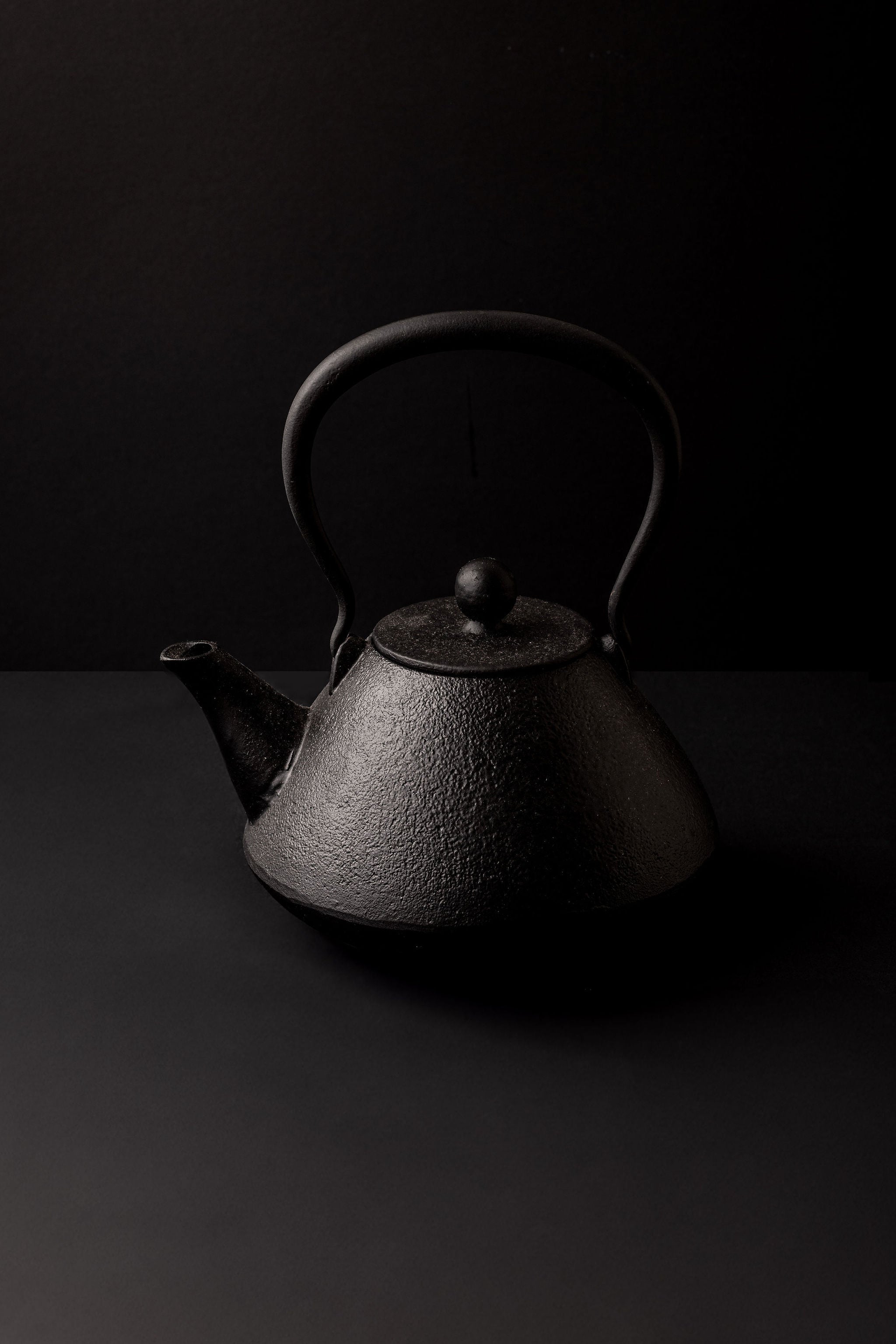 Rikuchō Ogasawara – Suehiro Tetsubin (Cast Iron Kettle)
